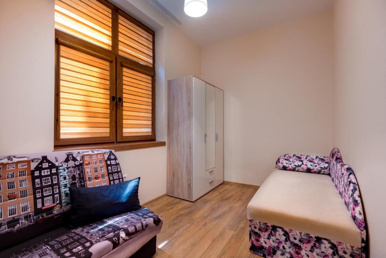 Family Apartment - Comfort In The Center Burgasz Kültér fotó
