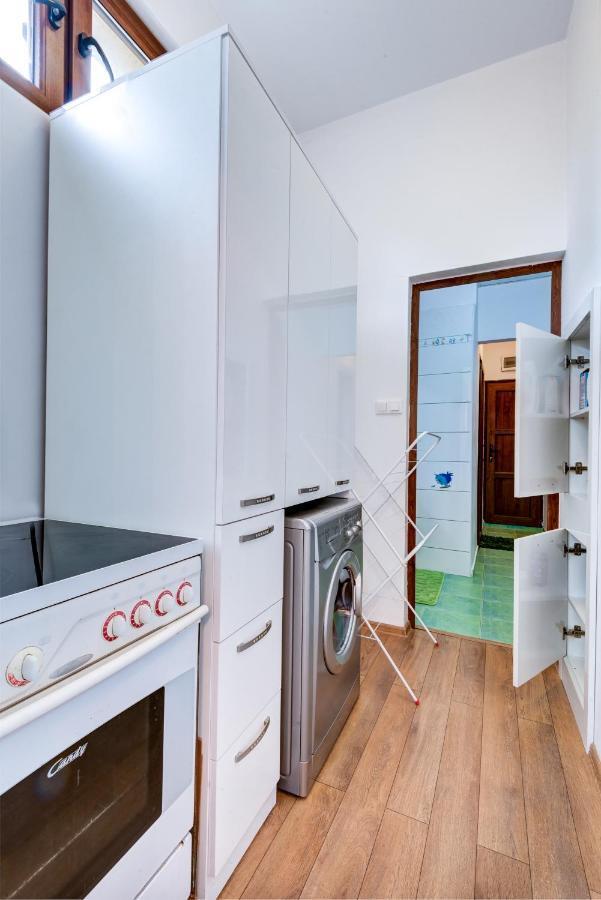 Family Apartment - Comfort In The Center Burgasz Kültér fotó